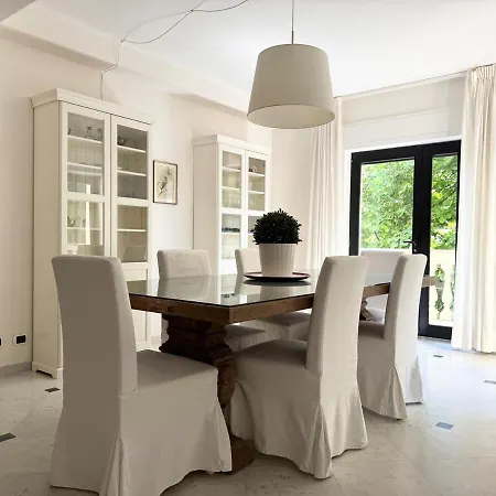 شقة Classic 3 Sul Mare Marmo Di Carrara Design مارينا دي بييتراسانْت